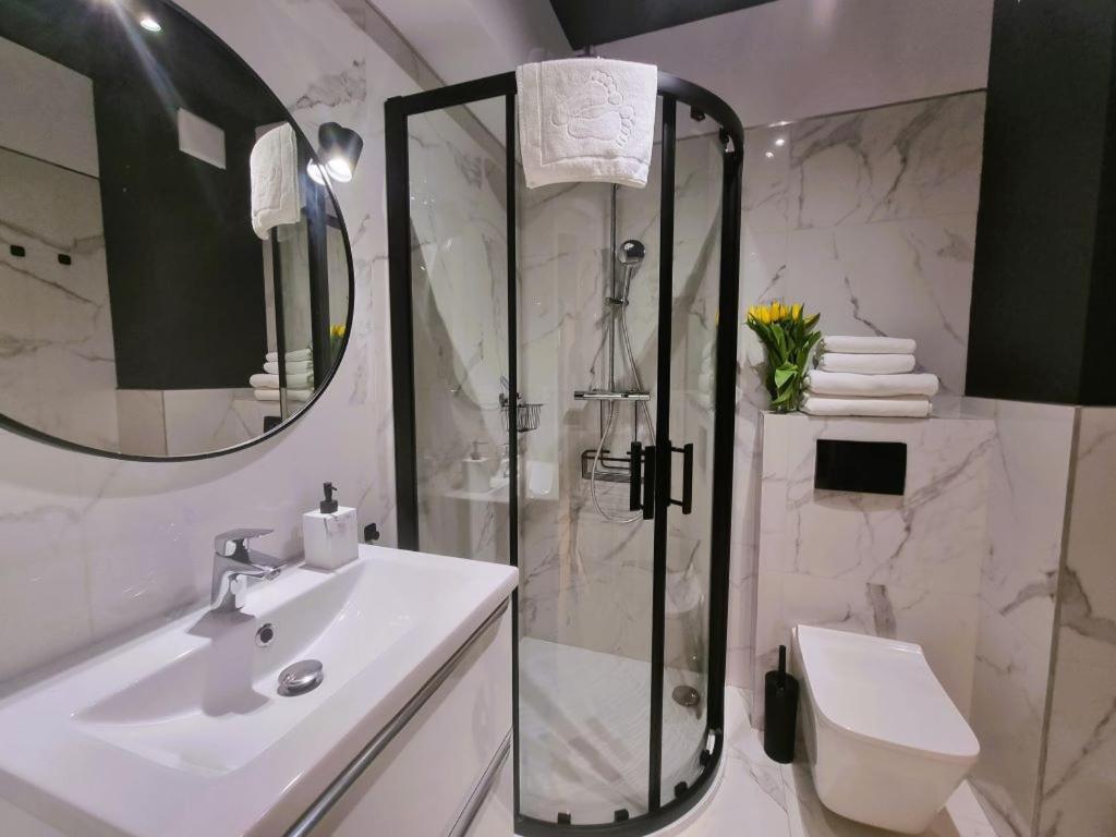 Apartament Szmaragdowa 21 Przy Plazy - Sala Zabaw, Silownia - 365Pam Mielno  Szoba fotó