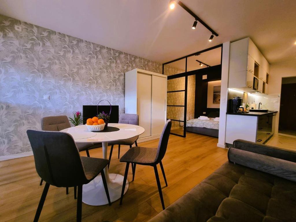 Apartament Szmaragdowa 21 Przy Plazy - Sala Zabaw, Silownia - 365Pam Mielno  Szoba fotó